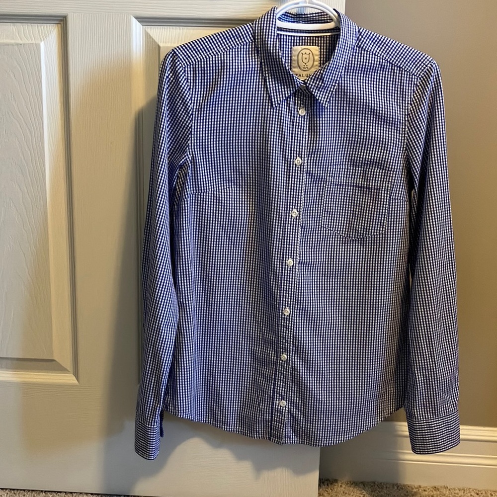 Aritzia Talula Classic Fit Button Down Size M Blue Gingham